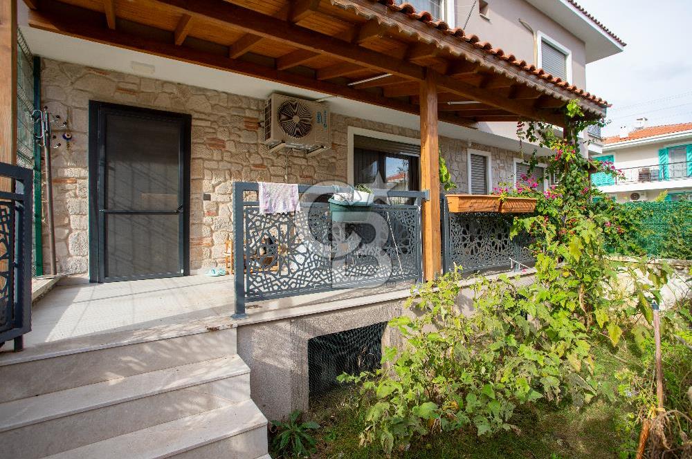 Foça Hacıveli Mah. Eşyalı Kiralık 2+1 Dubleks Villa