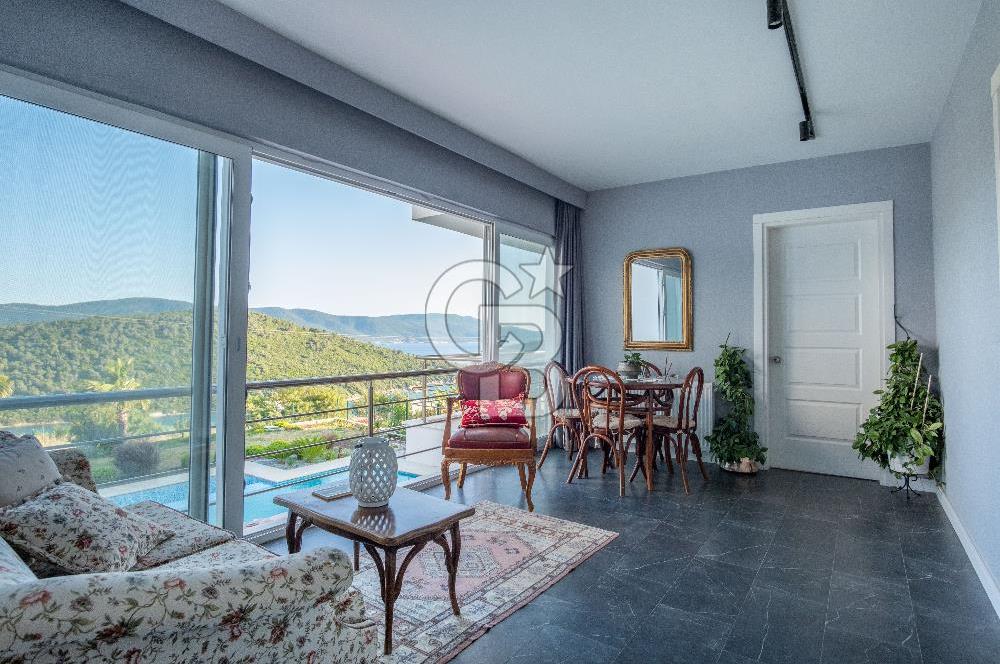 Adabükü, Panoramik Deniz ve Koy Manzaralı Satılık Müstakil Villa