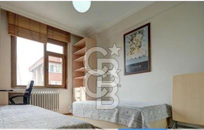 Kozyatağı Bayar Caddesi Üzerinde Full Eşyalı 3+1 Kiralık Daire