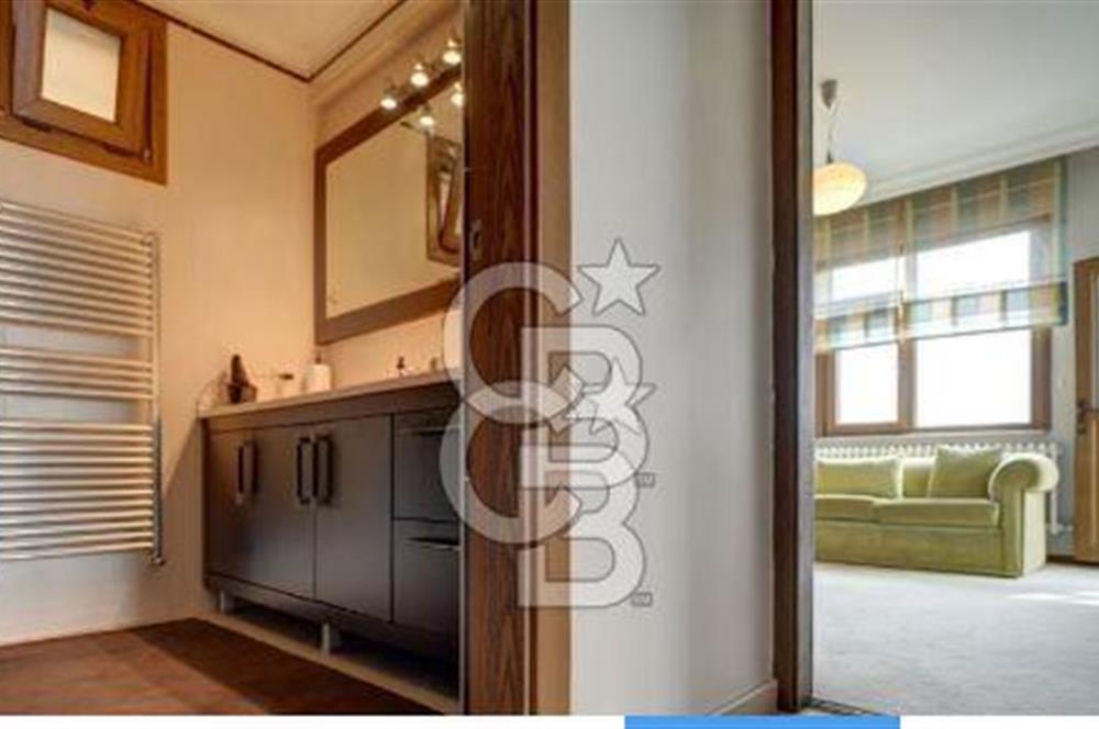 Kozyatağı Bayar Caddesi Üzerinde Full Eşyalı 3+1 Kiralık Daire