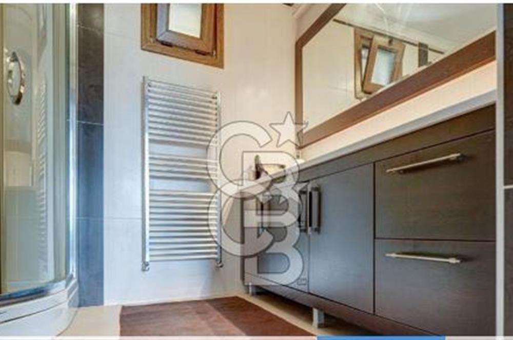 Kozyatağı Bayar Caddesi Üzerinde Full Eşyalı 3+1 Kiralık Daire