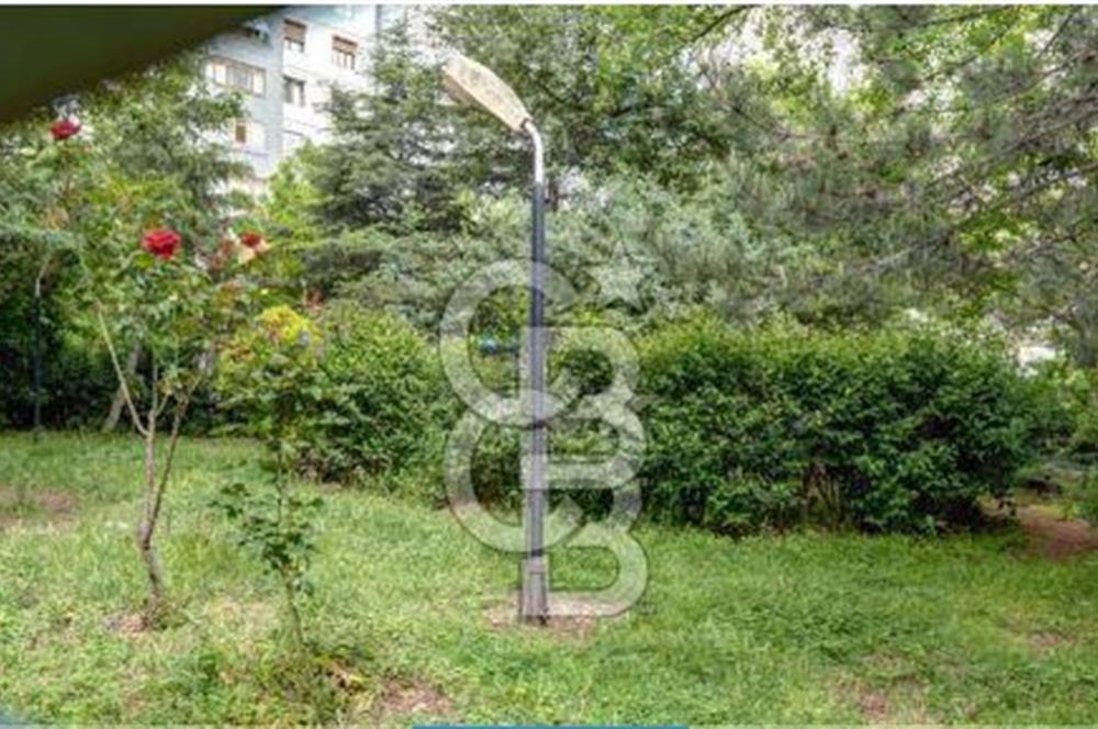 Kozyatağı Bayar Caddesi Üzerinde Full Eşyalı 3+1 Kiralık Daire