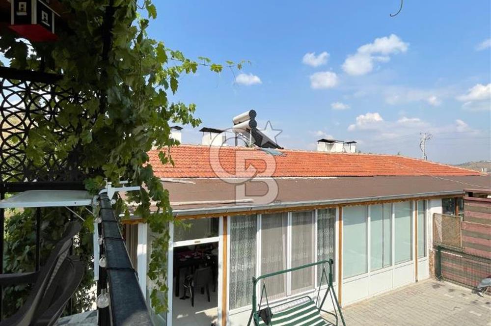 ŞEHRİN MERKEZİNDE HARİKA KONUMLU GENİŞ BAHÇESİ İLE BUTİK VİLLA