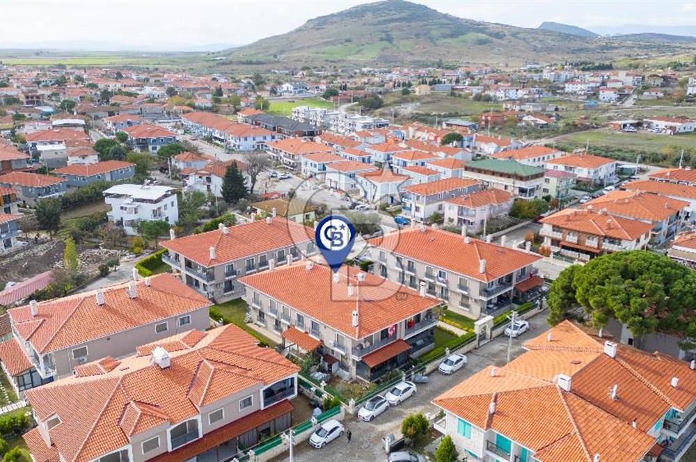 Foça Hacıveli Mah. Eşyalı Kiralık 2+1 Dubleks Villa