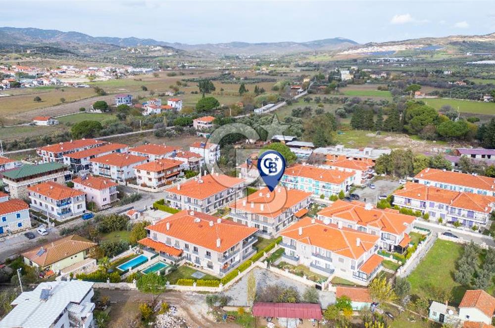 Foça Hacıveli Mah. Eşyalı Kiralık 2+1 Dubleks Villa