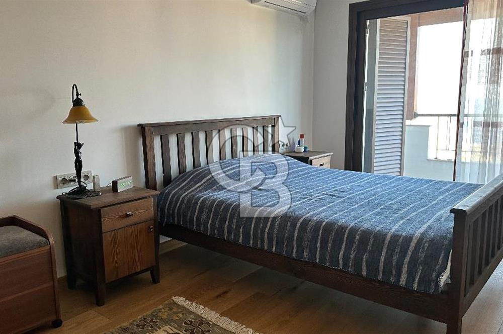 Urla İskele Mahallesinde Denize Yakın Satılık Villa