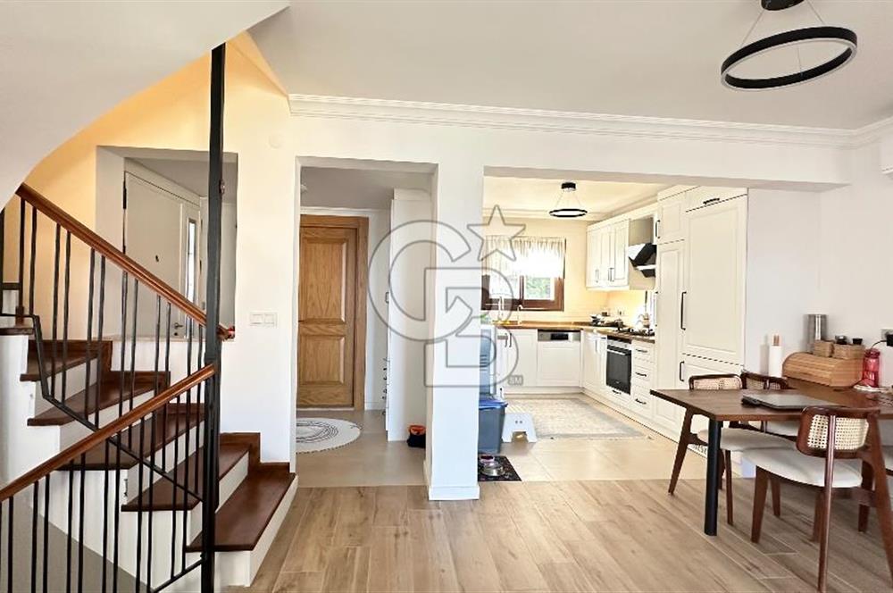 Urla İskele Mahallesinde Denize Yakın Satılık Villa