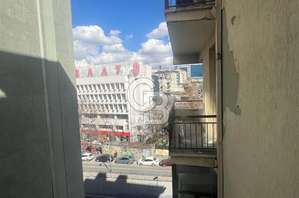 TUNUS CADDESİNDE PRESTİJLİ KİRALIK OFİS 2+1