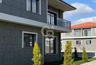 ÇANDARLI'DA HAVUZLU SİTE İÇERİSİNDE 1+1 DAİRE