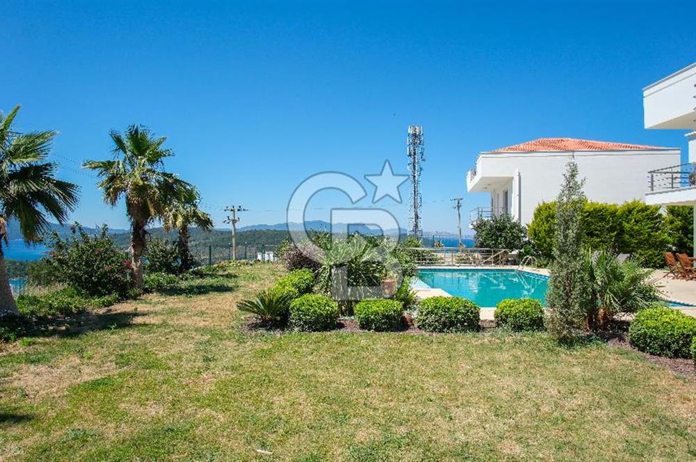 Adabükü, Panoramik Deniz ve Koy Manzaralı Satılık Müstakil Villa