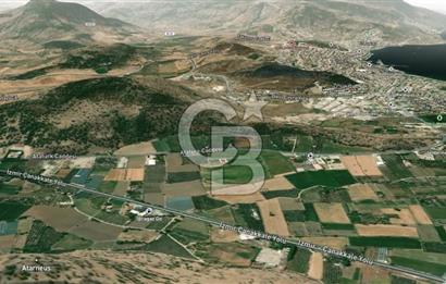DİKİLİ'DE TİCARİ İMARLI 845 M2 SATILIK ARSA