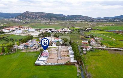 Foça Bağarası Hacıveli'de Satılık 2+1 Prefabrik ve Tarla