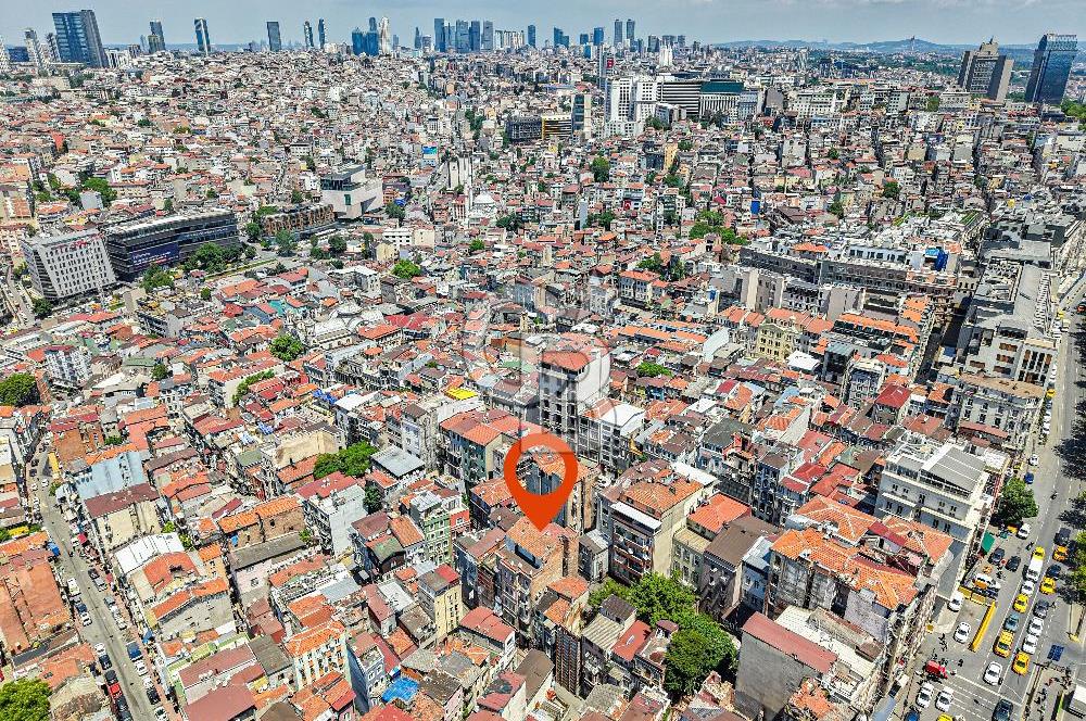 TARLABAŞI BULVARI ATAMAN SOKAKTA 841M2 SATILIK TARİHİ BİNA