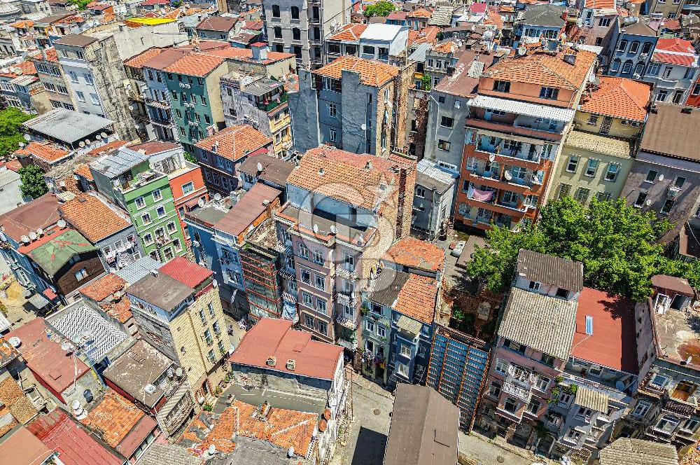 TARLABAŞI BULVARI ATAMAN SOKAKTA 841M2 SATILIK TARİHİ BİNA