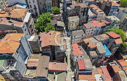 TARLABAŞI BULVARI ATAMAN SOKAKTA 841M2 SATILIK TARİHİ BİNA