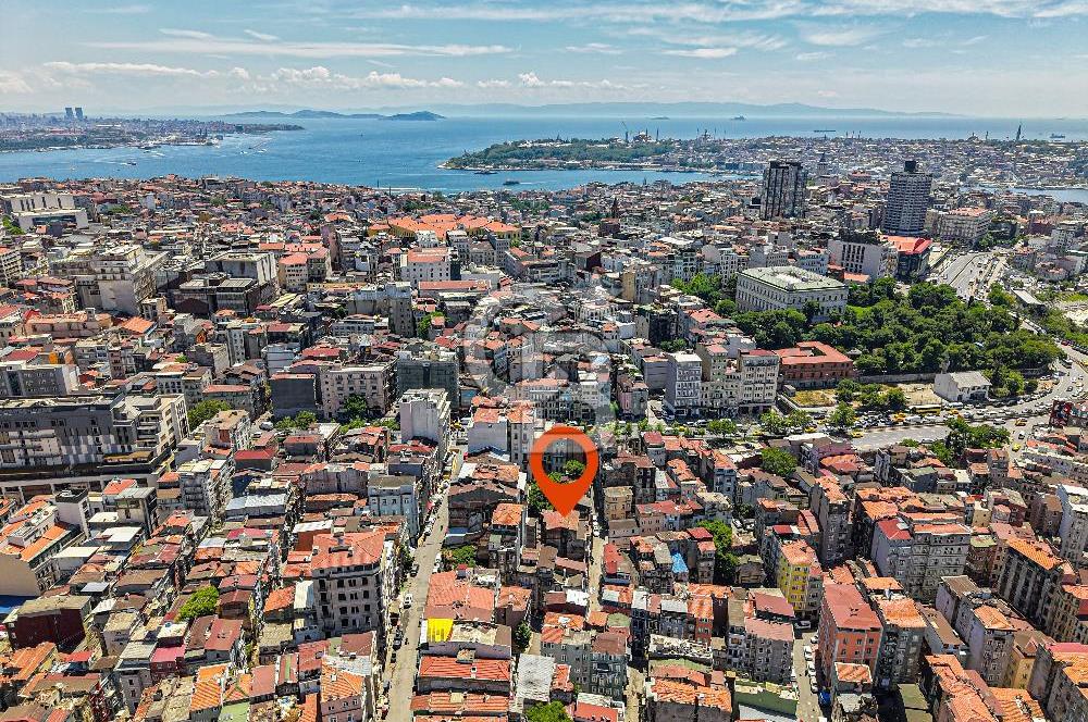 TARLABAŞI BULVARI ATAMAN SOKAKTA 841M2 SATILIK TARİHİ BİNA