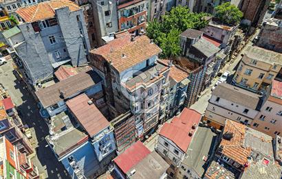 TARLABAŞI BULVARI ATAMAN SOKAKTA 841M2 SATILIK TARİHİ BİNA