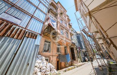 TARLABAŞI BULVARI ATAMAN SOKAKTA 841M2 SATILIK TARİHİ BİNA