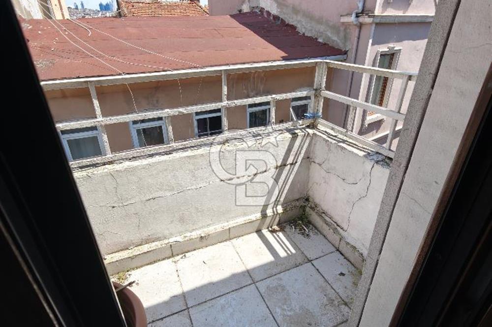 BEYOĞLU KILIÇ ASLAN SOKAKTA 4 DAİRELİ SATILIK BİNA