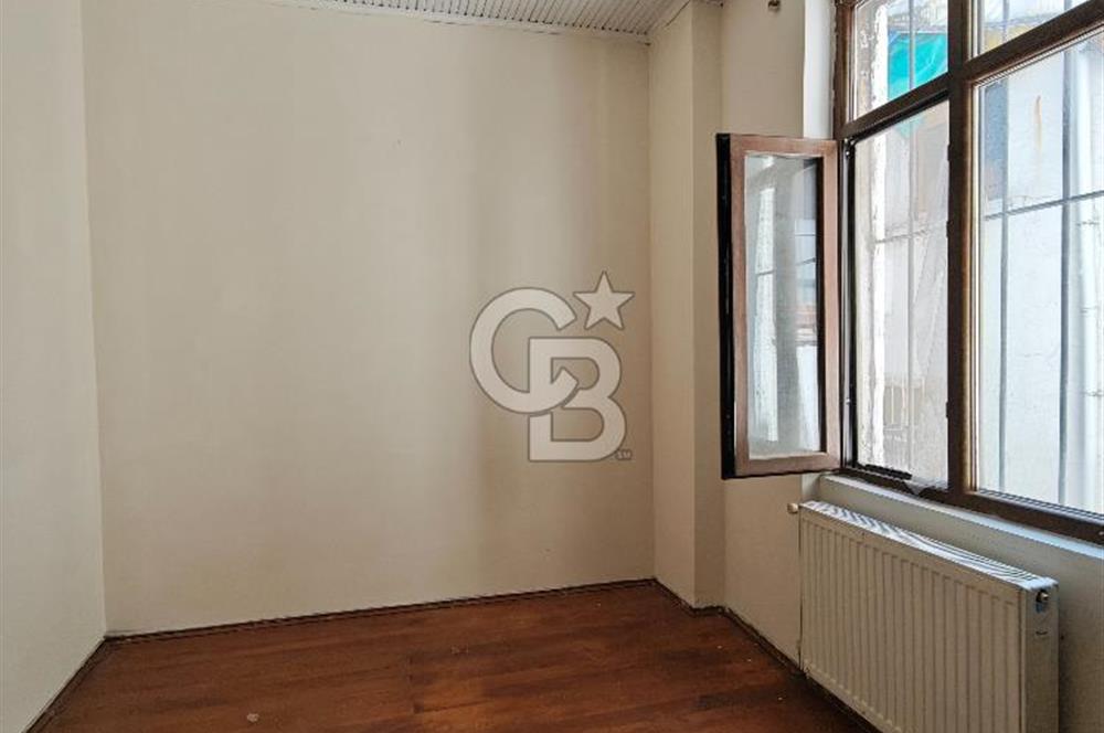 BEYOĞLU KILIÇ ASLAN SOKAKTA 4 DAİRELİ SATILIK BİNA