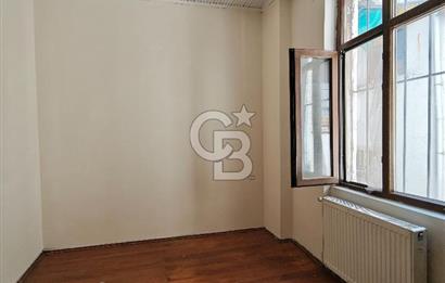 BEYOĞLU KILIÇ ASLAN SOKAKTA 4 DAİRELİ SATILIK BİNA