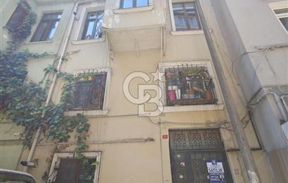 BEYOĞLU KILIÇ ASLAN SOKAKTA 4 DAİRELİ SATILIK BİNA