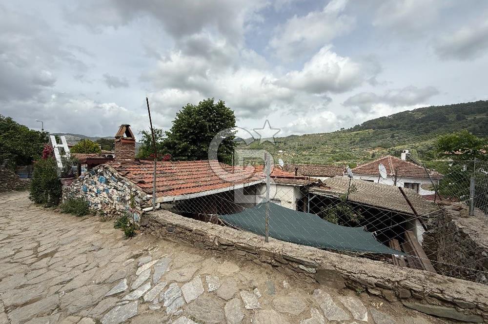 Şirince Köy İçinde Ticari Kullanıma Uygun Satılık Müstakil Ev 272 m2