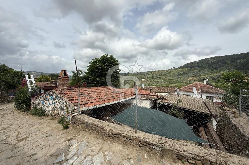 Şirince Köy İçinde Ticari Kullanıma Uygun Satılık Müstakil Ev 272 m2