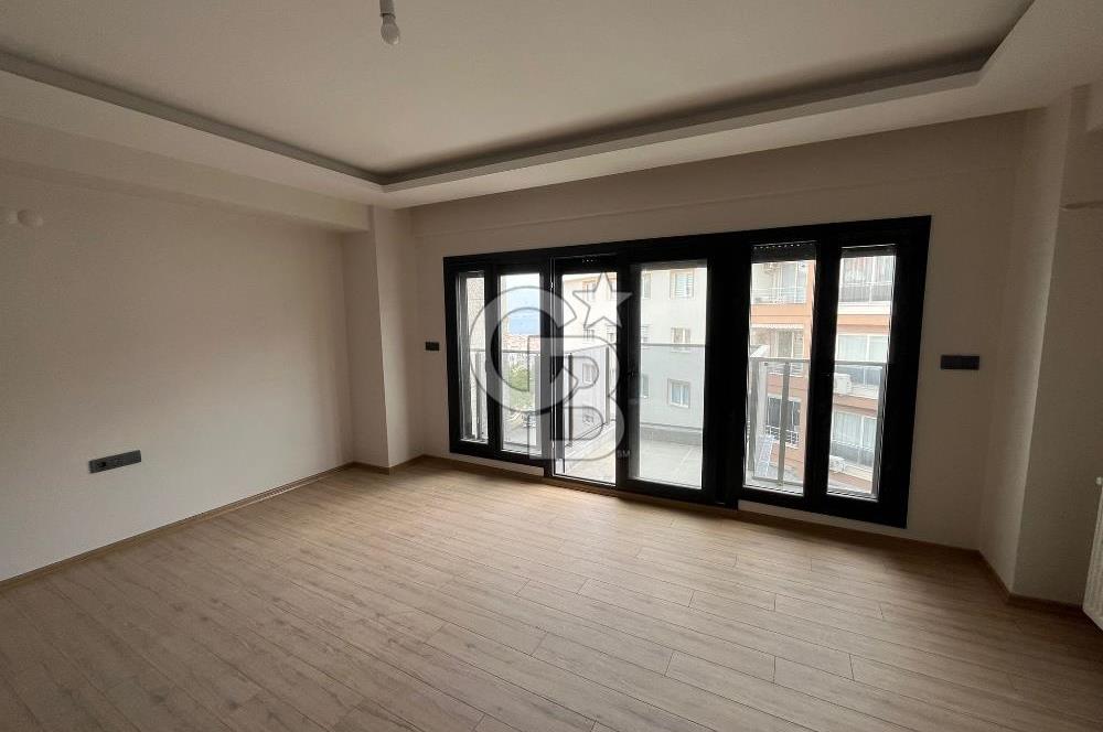 Üçkuyular'a Birkaç Adım Mesafede Satılık Açık Mutfak 2+1 Daire