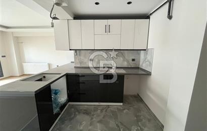 Üçkuyular'a Birkaç Adım Mesafede Satılık Açık Mutfak 2+1 Daire
