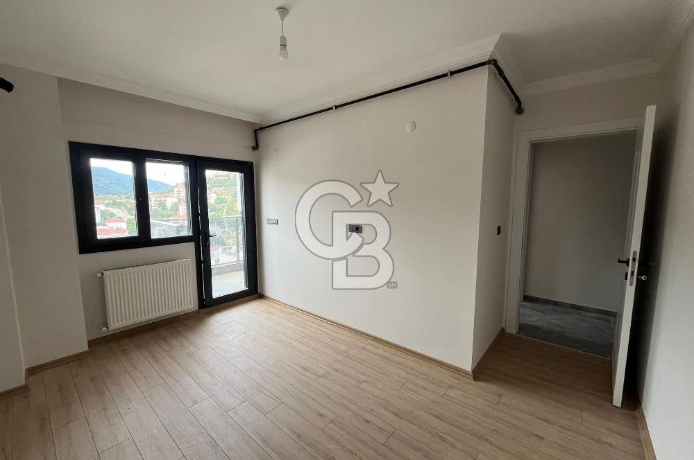 Üçkuyular'a Birkaç Adım Mesafede Satılık Açık Mutfak 2+1 Daire