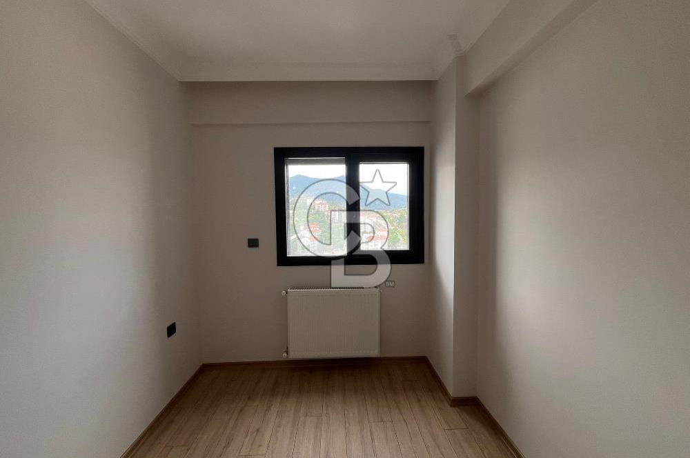 Üçkuyular'a Birkaç Adım Mesafede Satılık Açık Mutfak 2+1 Daire