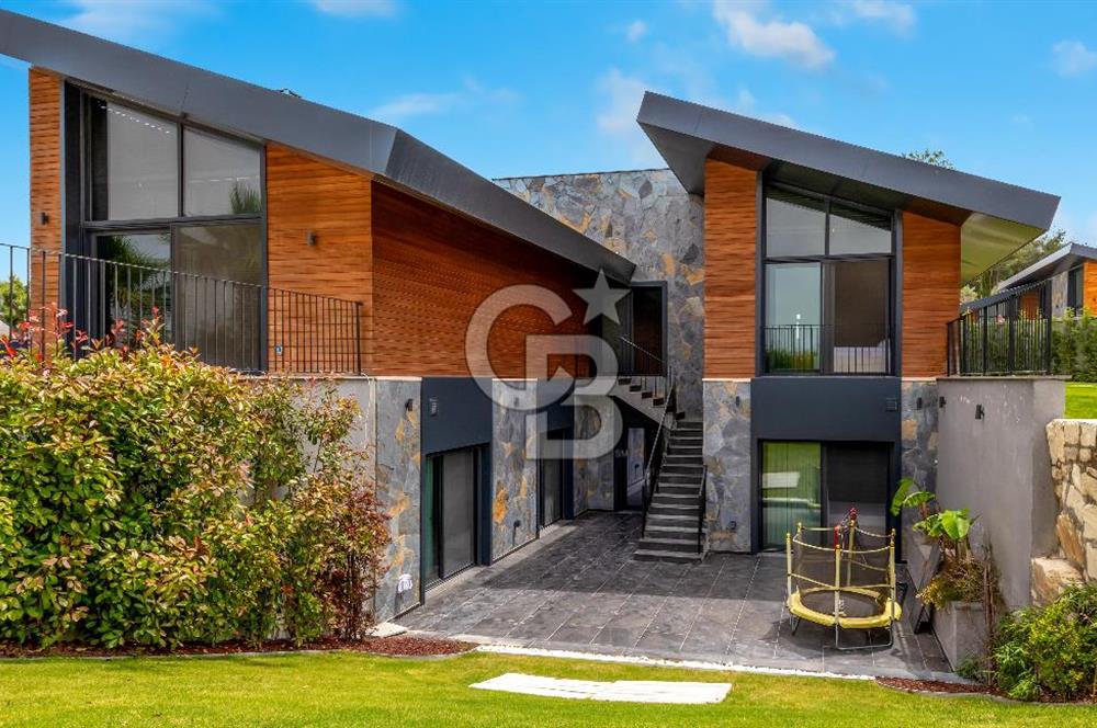 Kekliktepe The Village Urla'da 2474m2 İçinde Harika Lüks Villa