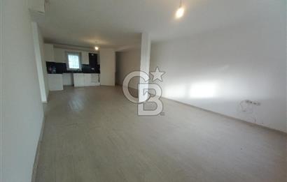 Kemerde Yıllık Kiralık Eşyasız 2+1 Bahçeli Denize Yakın Daire