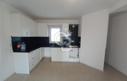 Kemerde Yıllık Kiralık Eşyasız 2+1 Bahçeli Denize Yakın Daire