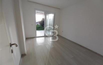 Kemerde Yıllık Kiralık Eşyasız 2+1 Bahçeli Denize Yakın Daire