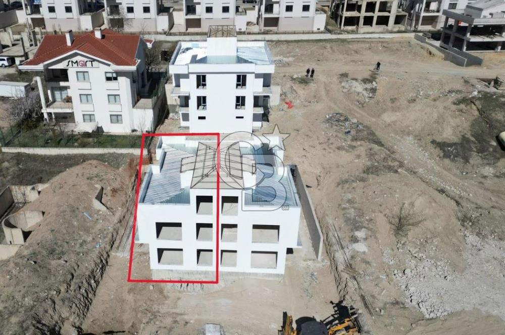 ESKİŞEHİR YOLU ÜSTÜNDE 500M² SATILIK VİLLA