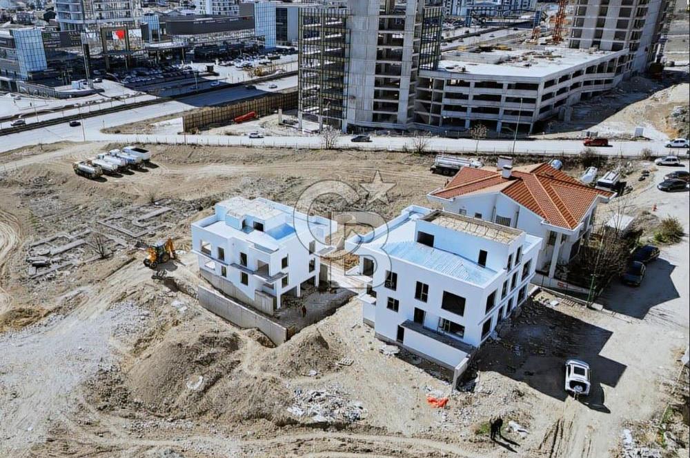 ESKİŞEHİR YOLU ÜSTÜNDE 500M² SATILIK VİLLA