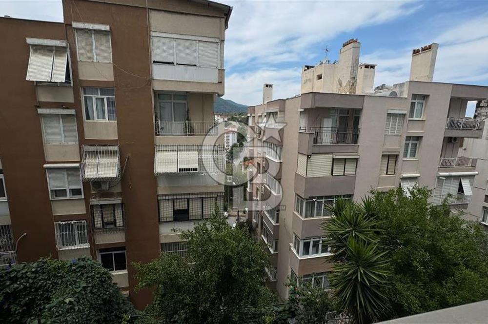 Üçkuyular'a Birkaç Adım Mesafede Satılık Açık Mutfak 1+1 Daire