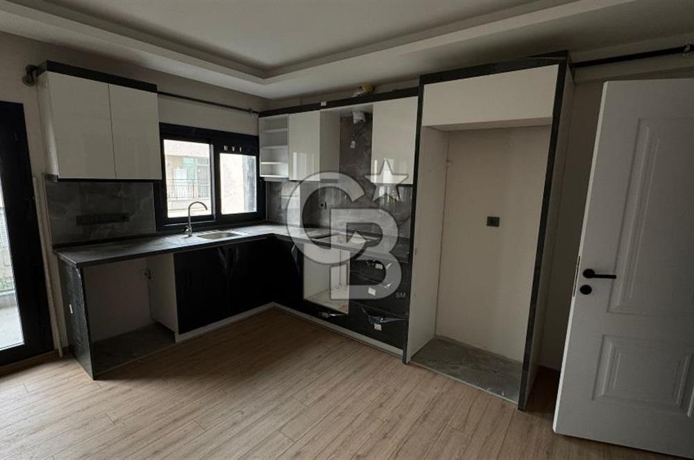 Üçkuyular'a Birkaç Adım Mesafede Satılık Açık Mutfak 1+1 Daire