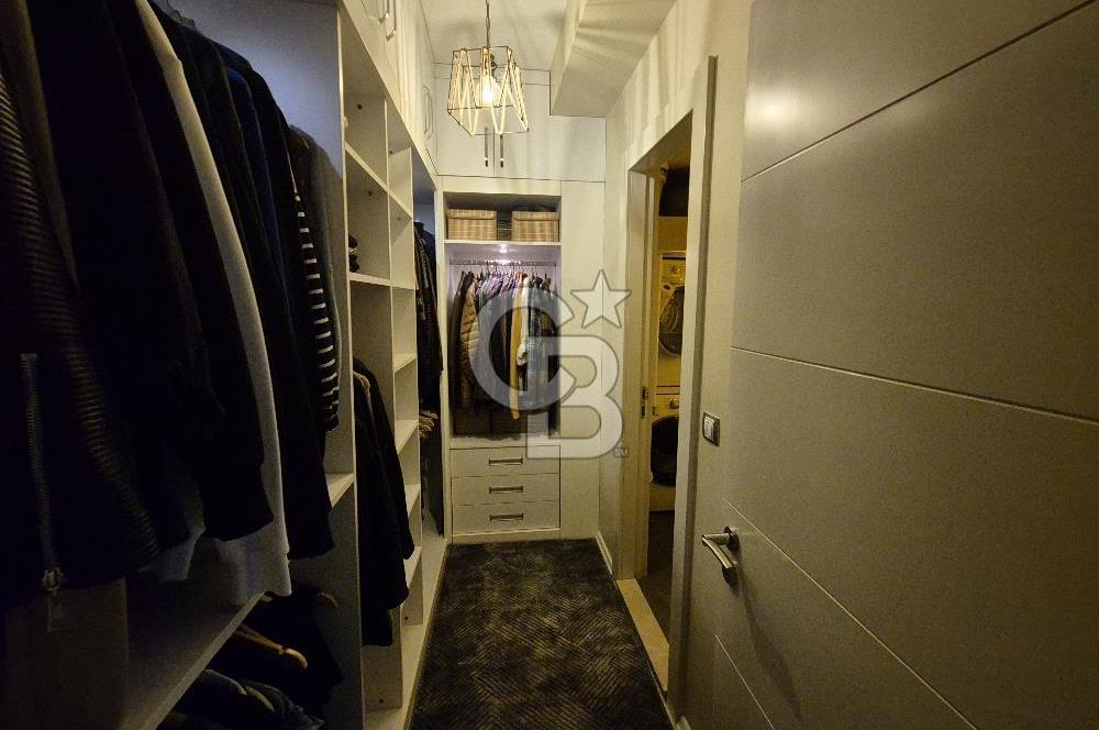 Gaziemirin En Prestijli Sitesinde Full Donanımlı 4+1 Lüks Daire
