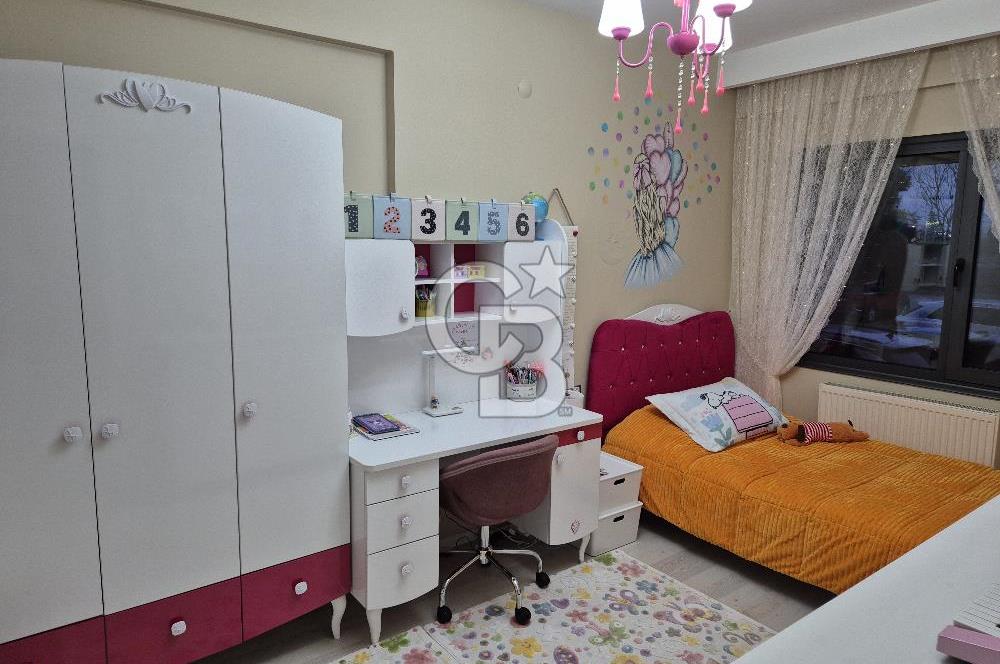 Gaziemirin En Prestijli Sitesinde Full Donanımlı 4+1 Lüks Daire