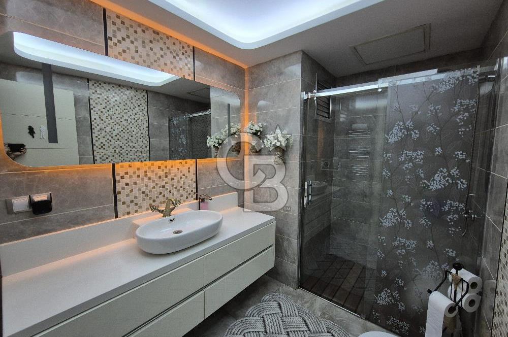 Gaziemirin En Prestijli Sitesinde Full Donanımlı 4+1 Lüks Daire
