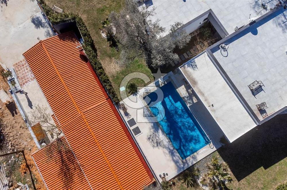 Bodrum Kızılağaç'ta geniş bahçeli havuzlu 3+1 villa ve 2+1 daire