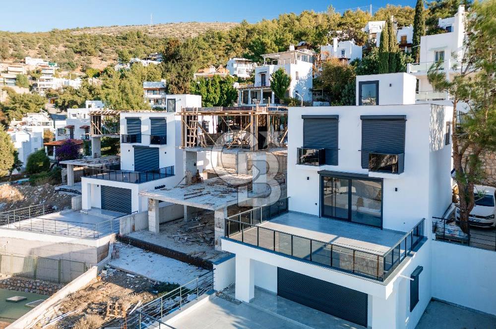 Bodrum Kumbahçe'de Satılık Deniz Manzaralı Müstakil 4+1 Villa