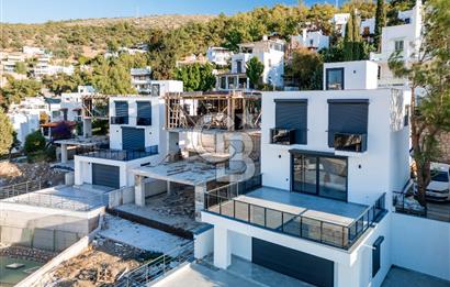 Bodrum Kumbahçe'de Satılık Deniz Manzaralı Müstakil 4+1 Villa