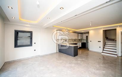 Bodrum Kumbahçe'de Satılık Deniz Manzaralı Müstakil 4+1 Villa