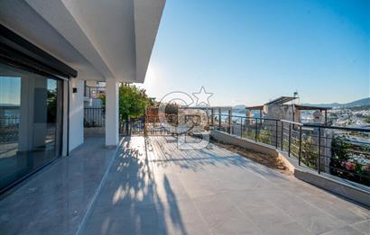 Bodrum Kumbahçe'de Satılık Deniz Manzaralı Müstakil 4+1 Villa