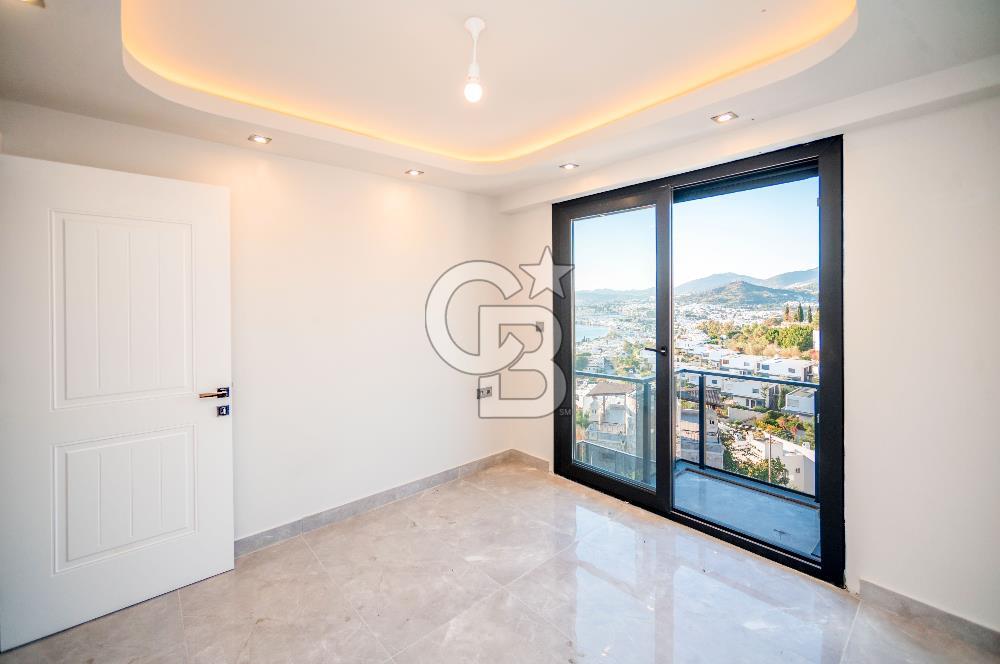 Bodrum Kumbahçe'de Satılık Deniz Manzaralı Müstakil 4+1 Villa