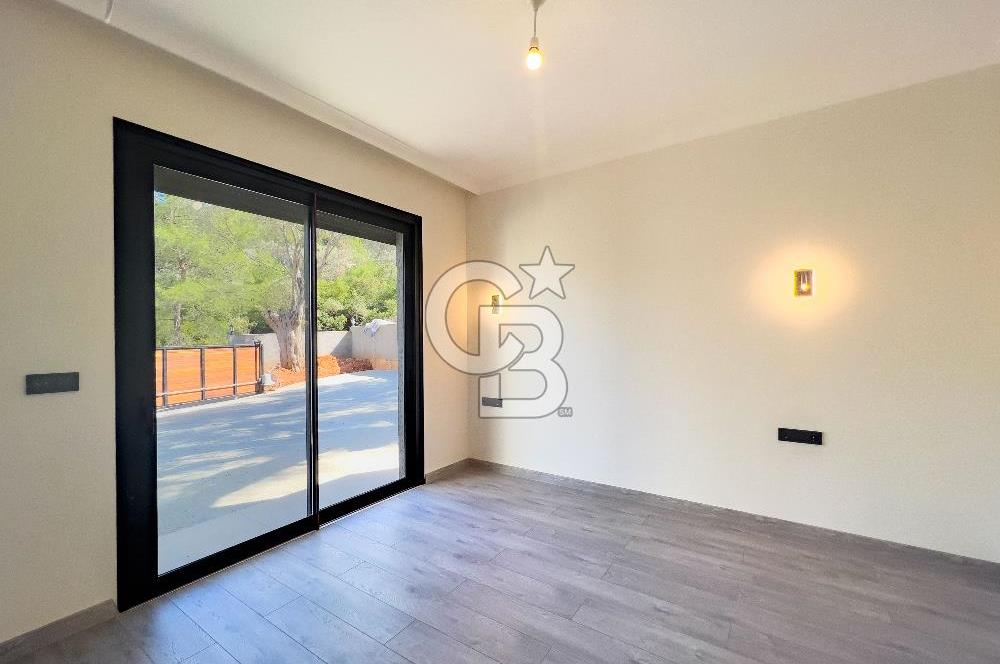 Bodrum Kızılağaç'ta geniş bahçeli havuzlu 3+1 villa ve 2+1 daire